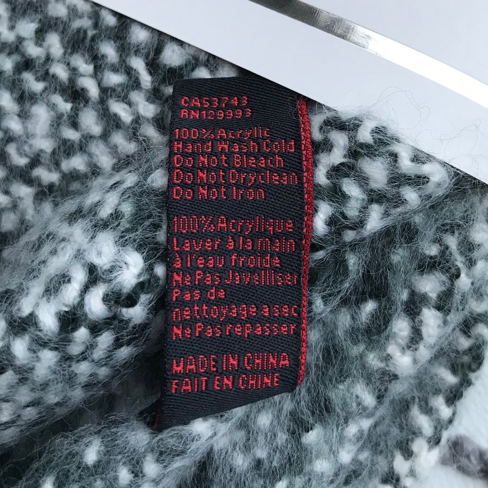 Fringed Knit Throw - New - Picture 4 of 5